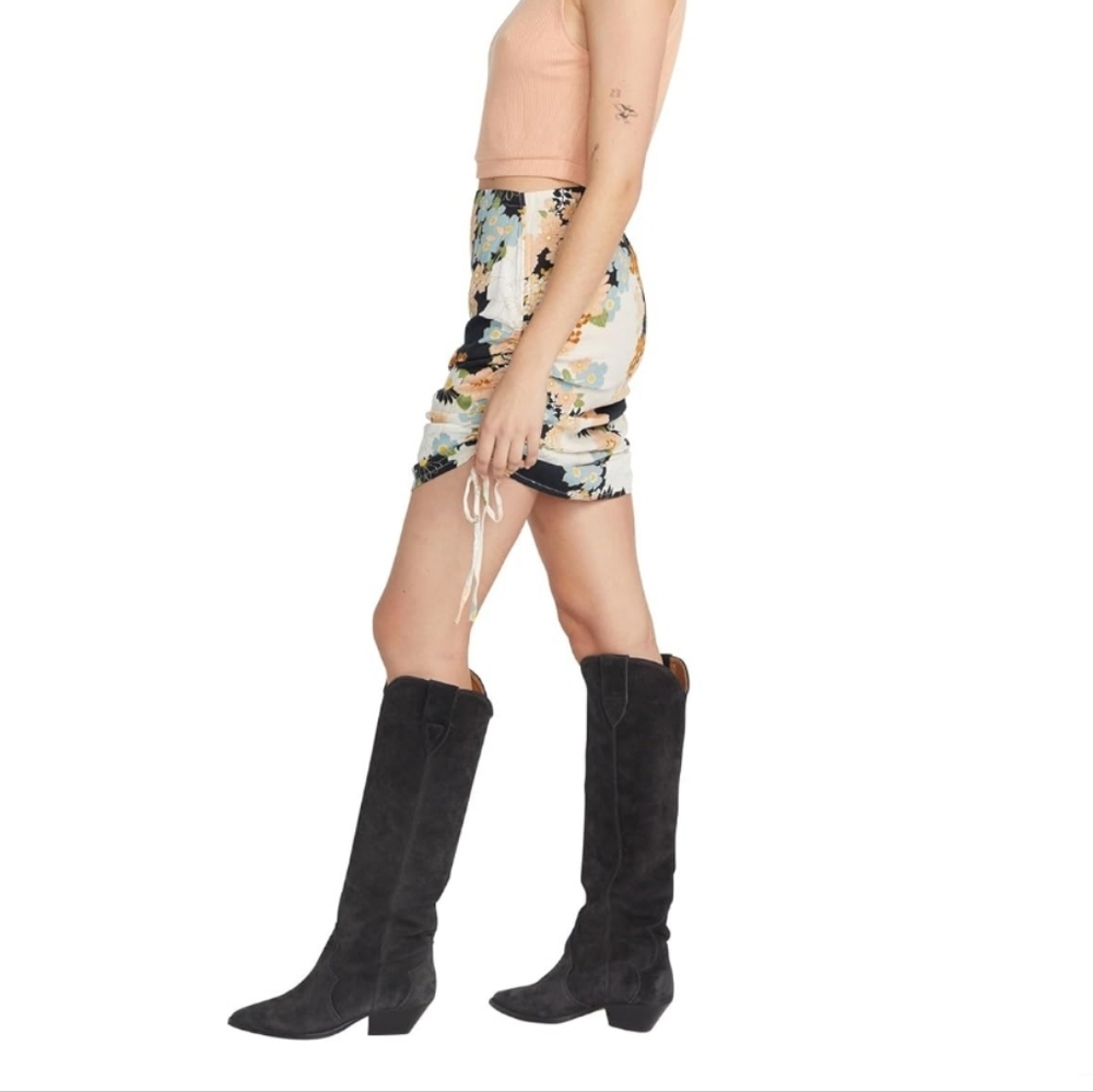 NWT Volcom Stone Of Biscay Floral Mini Skirt Size Woman's XS - Picture 4 of 11